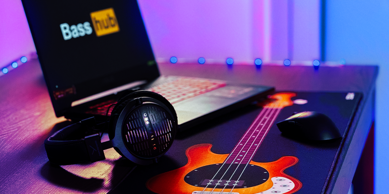 SLAPP THE BASS MOUSE PAD